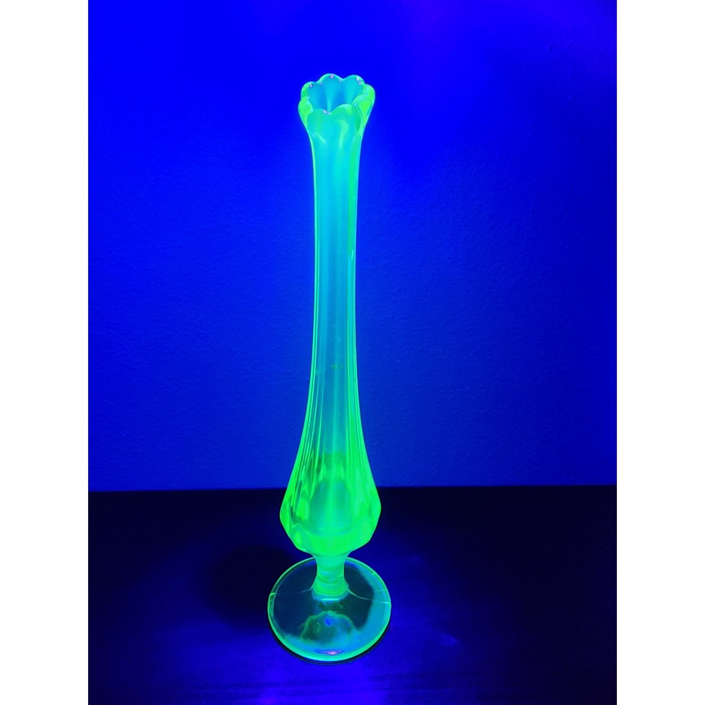 Vintage Green Uranium Glass Swung Bud Vase Ribbed Glows UV 9.25 Inch